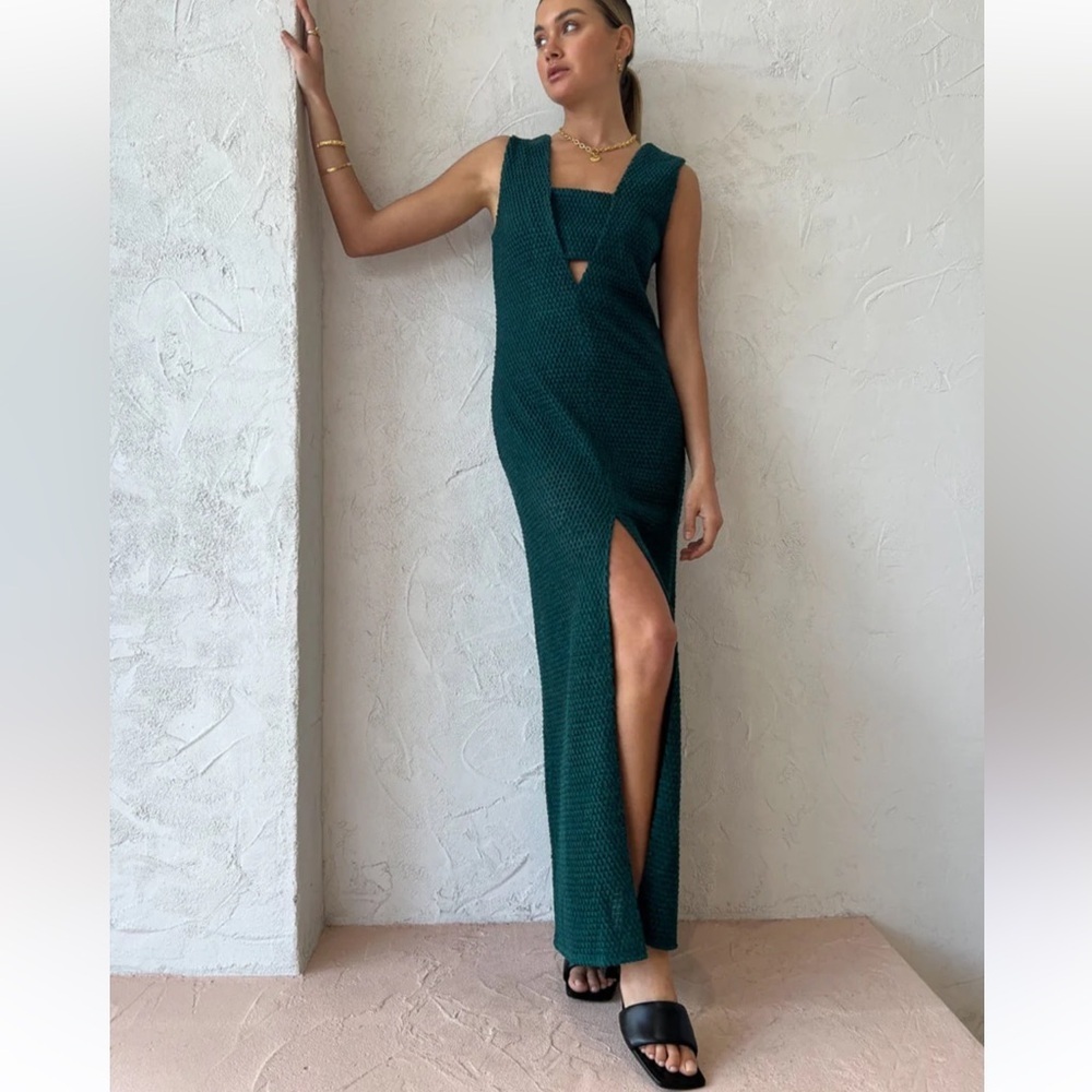 CAMILLA AND MARC Adrien Dress | Green, Textured, Cutout, Slit, V Neck size XS
